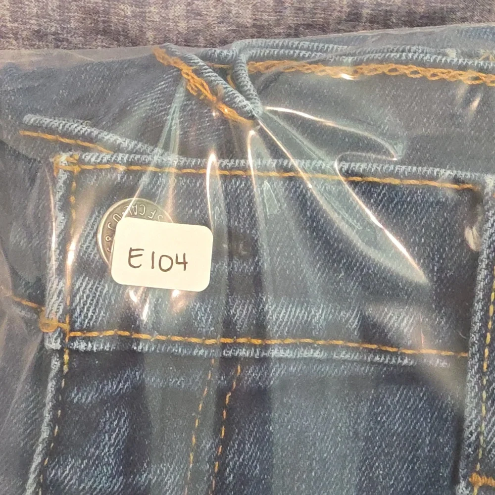 Levi's 505 Mens Size 38x30 Straight Leg Stretch Medium Wash